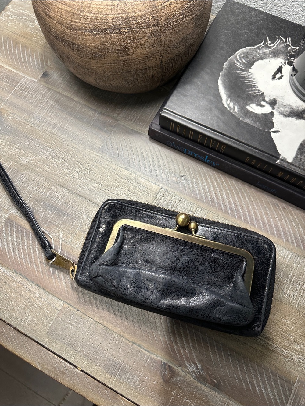 HOBO Black Leather Kiss-Lock Wristlet Wallet Clutch - Picture 9 of 9